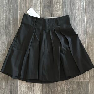 Mango Pleated Black Skirt – Size USA 0 (uk 4, eur 32)